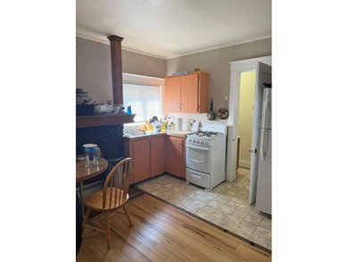 Great Investment with creative potential! A favored and highly - photo 13