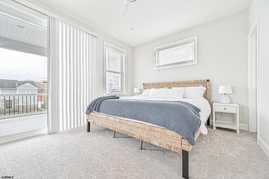 New Construction - * A Zone Location * This 4,000 Sf 3-story - photo 14