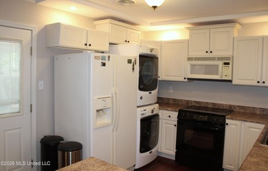 Lovely one-level home situated on a gated 4.8-acre lot in the - photo 15