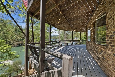 No HOA Watauga Lakefront cabin with private dock, deep-water - photo 9