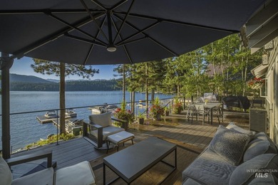 Welcome to an extraordinary opportunity on the shores of Payette - photo 3