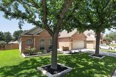 Beautifully maintained single-story home offering 2,400 sq. ft - photo 2