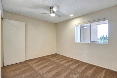 NEW LOW PRICE - NEW LOW PRICE - Spacious bedrooms with walk-in - photo 15