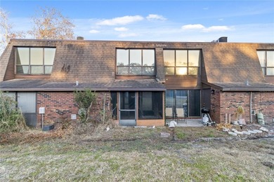 Welcome to this two-story, 2 bedroom, 1.5 bath townhouse in the - photo 22