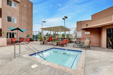 NEW LOW PRICE - NEW LOW PRICE - Spacious bedrooms with walk-in - photo 22