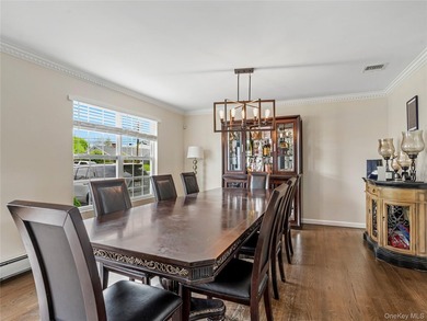 Welcome to the perfect blend of luxury and comfort located in - photo 10