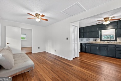 New stainless steel appliances added. Located just off West - photo 12