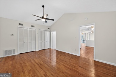 New stainless steel appliances added. Located just off West - photo 14