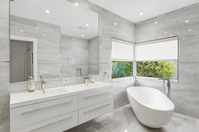 This exceptional and fully renovated one-story 5-bedroom, 5-bath - photo 18