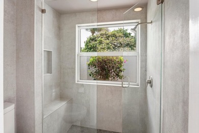 This exceptional and fully renovated one-story 5-bedroom, 5-bath - photo 21