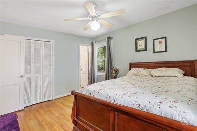 Charming 3-bedroom, 2-bath bungalow in a highly desirable - photo 22