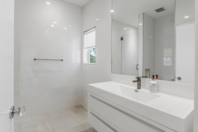 This exceptional and fully renovated one-story 5-bedroom, 5-bath - photo 24