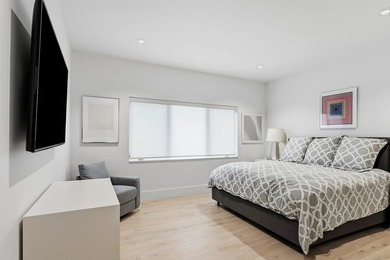 This exceptional and fully renovated one-story 5-bedroom, 5-bath - photo 25