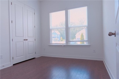 Like-new West-facing Ashton Woods home 4 bedrooms | 4 bathrooms - photo 26