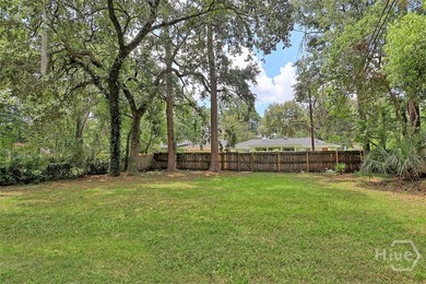 Charming 3-bedroom, 2-bath bungalow in a highly desirable - photo 30