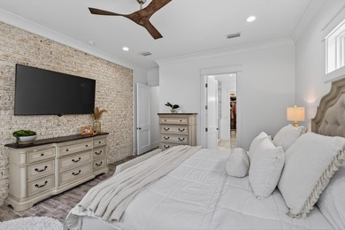 Built in 2021 by renowned local builder Damian Curtis, this 2 - photo 31