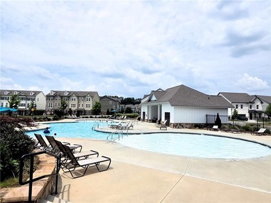 Like-new West-facing Ashton Woods home 4 bedrooms | 4 bathrooms - photo 33