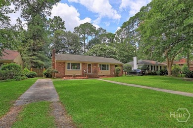 Charming 3-bedroom, 2-bath bungalow in a highly desirable - photo 33