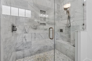 Built in 2021 by renowned local builder Damian Curtis, this 2 - photo 34
