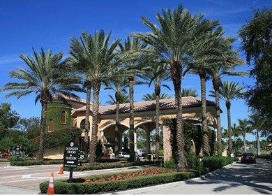 This exceptional and fully renovated one-story 5-bedroom, 5-bath - photo 37