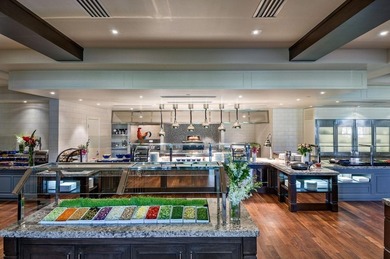 This exceptional and fully renovated one-story 5-bedroom, 5-bath - photo 44