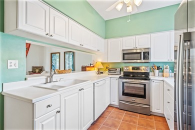 This furnished home in Wood Duck boasts 3 bedrooms, 2.5 baths - photo 9