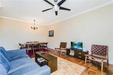 Welcome to this bright and beautifully presented 800 square foot