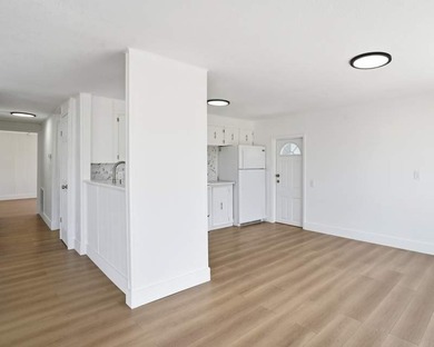 This 1200 square feet, 2.0 bed 2.0 bath located in the - photo 11