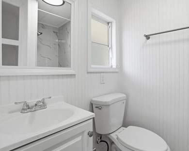 This 1200 square feet, 2.0 bed 2.0 bath located in the - photo 20