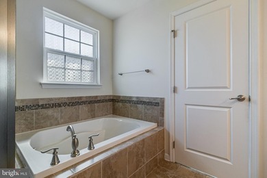 $10,000 Closing Credit w/ acceptable offer. Why wait for new - photo 26