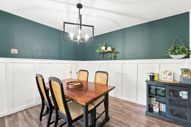 Welcome to this bright and inviting 1-bedroom, 1-bath top-floor - photo 10
