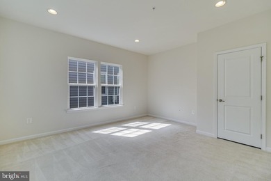 $10,000 Closing Credit w/ acceptable offer. Why wait for new - photo 40