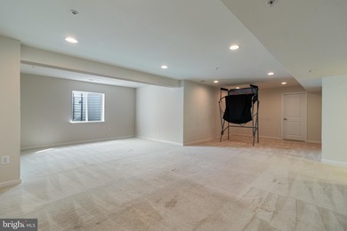 $10,000 Closing Credit w/ acceptable offer. Why wait for new - photo 50