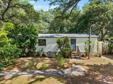 Suwannee River Home Sale Pending in Old Town Florida