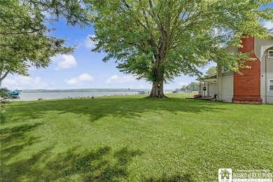 Rare opportunity to own an 8-unit lakefront property with an - photo 2