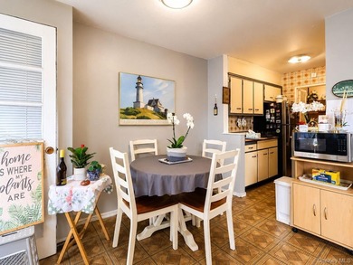 A rare chance to own in the heart of Flushing is here! This two - photo 12