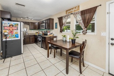 Welcome to 1509 Primrose Lane! Beautifully updated pool home - photo 13