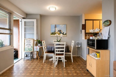 A rare chance to own in the heart of Flushing is here! This two - photo 13