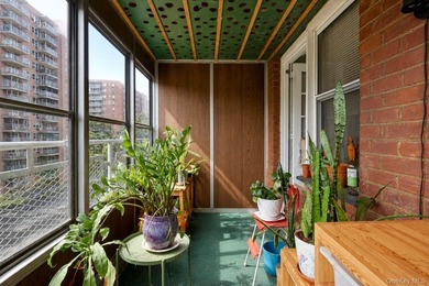 A rare chance to own in the heart of Flushing is here! This two - photo 14