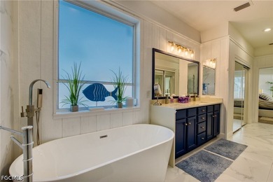 Premier Luxury Waterfront Estate | 235' Frontage | Unique Corner - photo 15