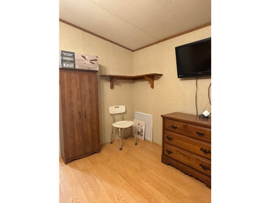 Looking for the ideal getaway or family retreat? This charming - photo 18