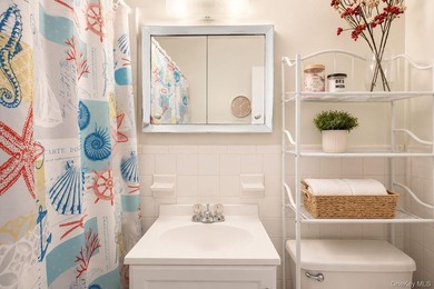 A rare chance to own in the heart of Flushing is here! This two - photo 22