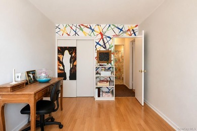 A rare chance to own in the heart of Flushing is here! This two - photo 26
