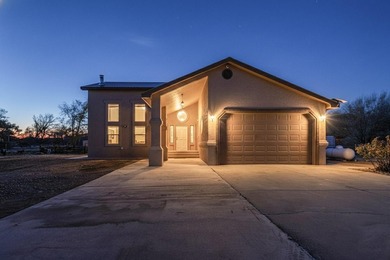 Lake Home For Sale in Los Lunas, New Mexico