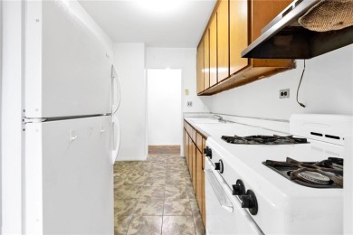 Amazing deal for 2 bed 1.5 bath, the biggest corner unit in one