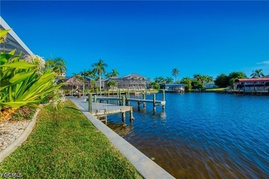 Premier Luxury Waterfront Estate | 235' Frontage | Unique Corner - photo 42