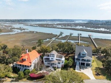 IN-TOWN DEEPWATER HOME! Extrememly rare find in Beaufort County - photo 5