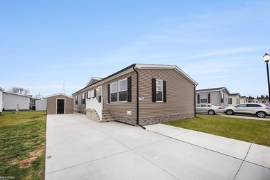 (private lake, pond, creek) Home For Sale in Lenox Michigan