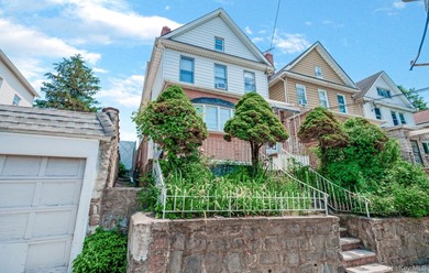 East River Home For Sale in College Point New York