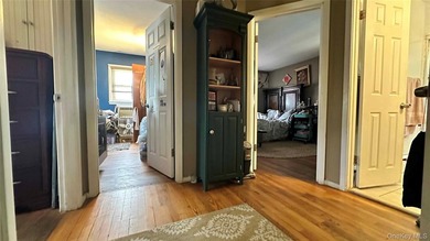Welcome to this charming Massapequa home offering comfort - photo 10